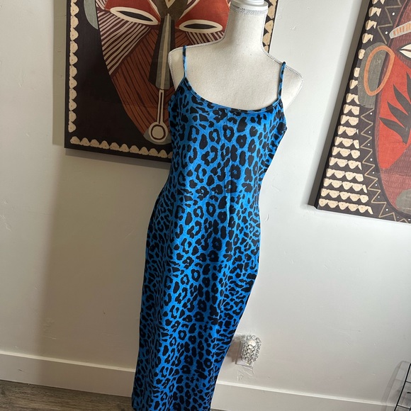 Cheetah print body con dress - Picture 3 of 5